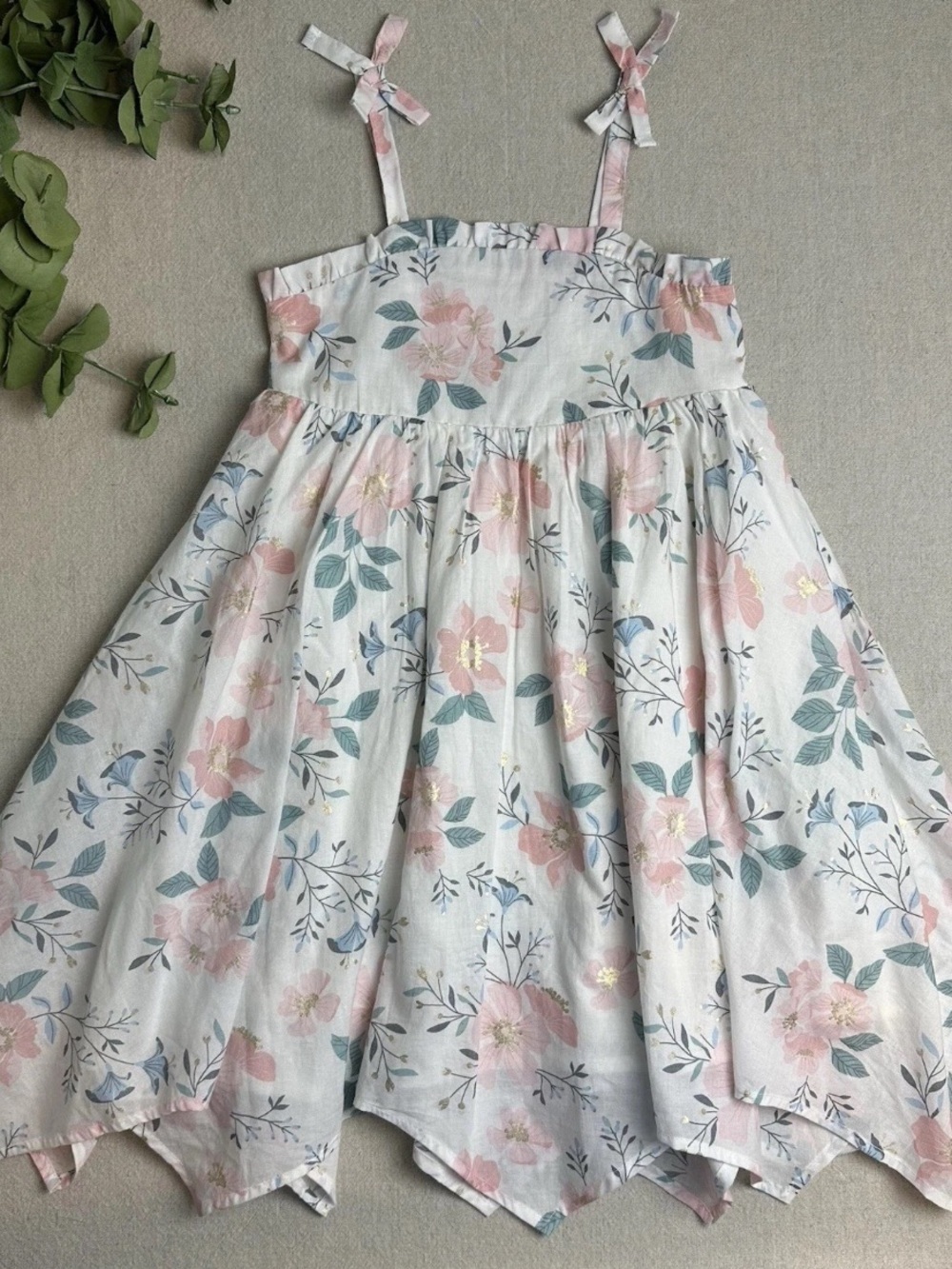 Joie Girls' Size 5 Handkerchief Hem Dress Floral Smocked Back Lined White Pink